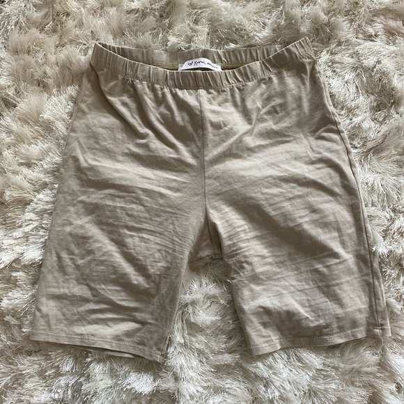 Cream biker shorts - Picture 2 of 2